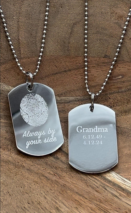 Engraved Fingerprint Dog Tag Keychain – Personalized Memorial Keepsake for Dad, Mom, Family